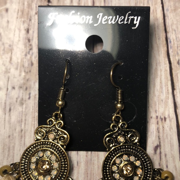 Boho dangling earrings NWT - Picture 3 of 5